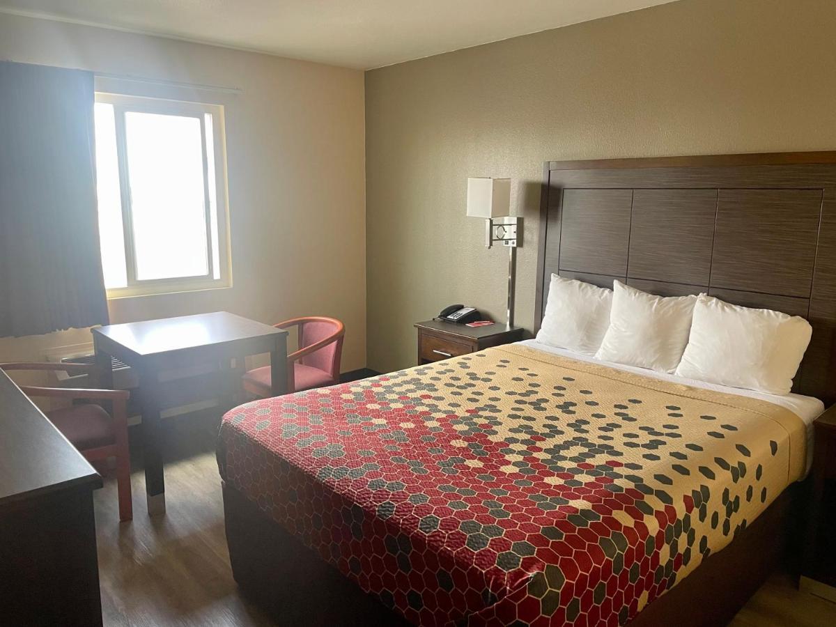 Econo Lodge Inn & Suites Corning Extérieur photo