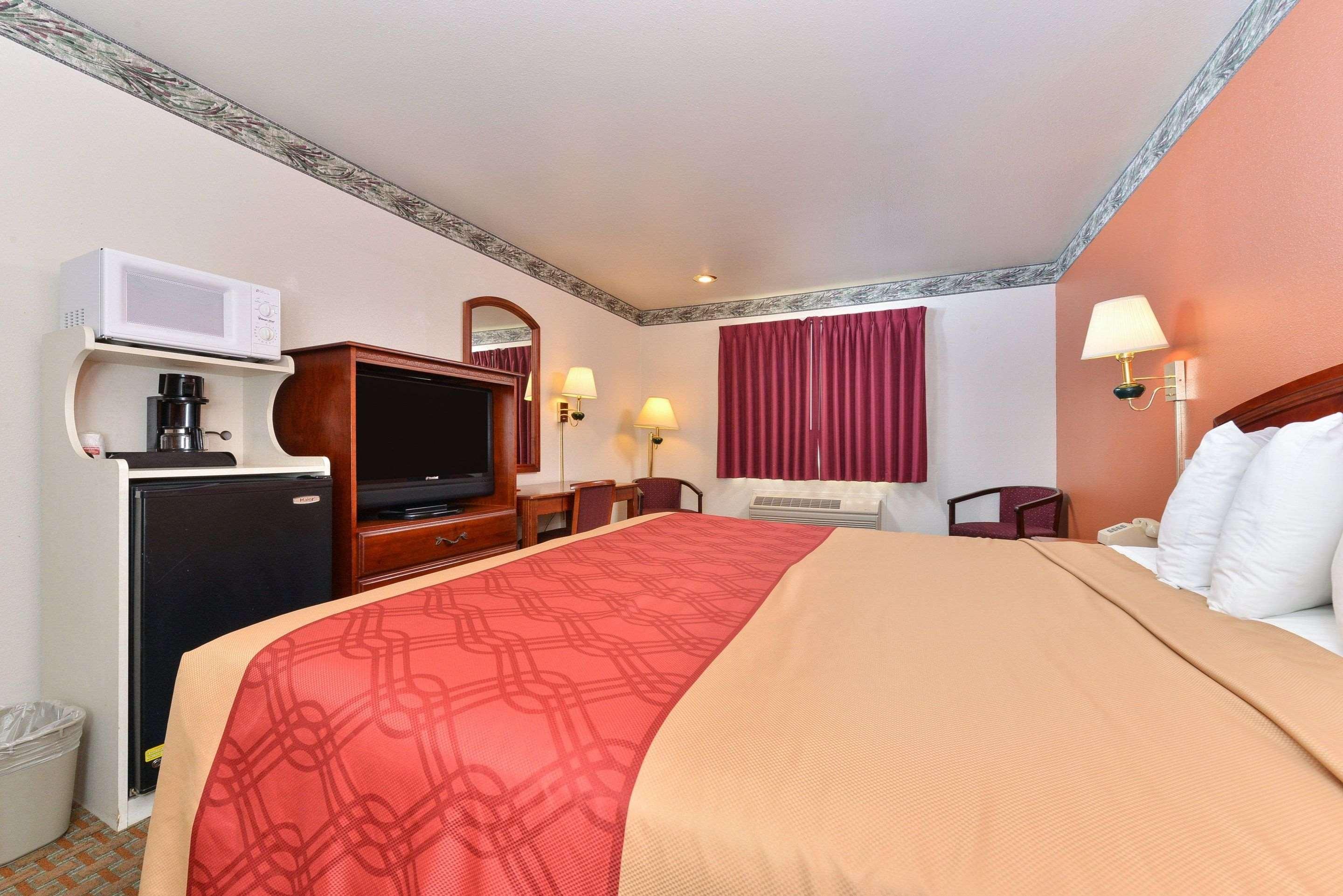 Econo Lodge Inn & Suites Corning Extérieur photo
